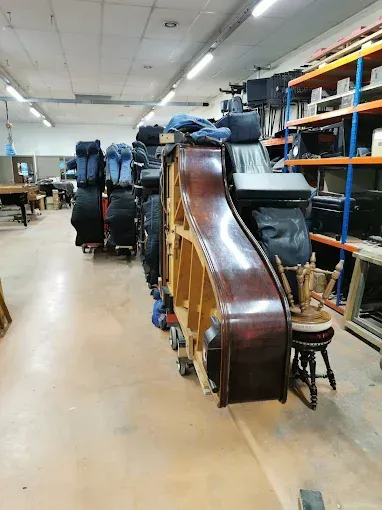 Entrepôt de pianos