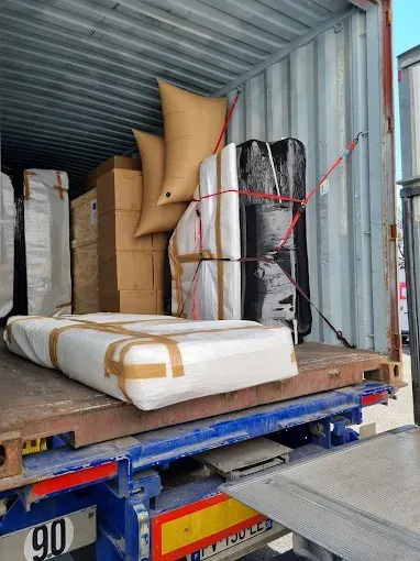 Piano emballé pour son transport