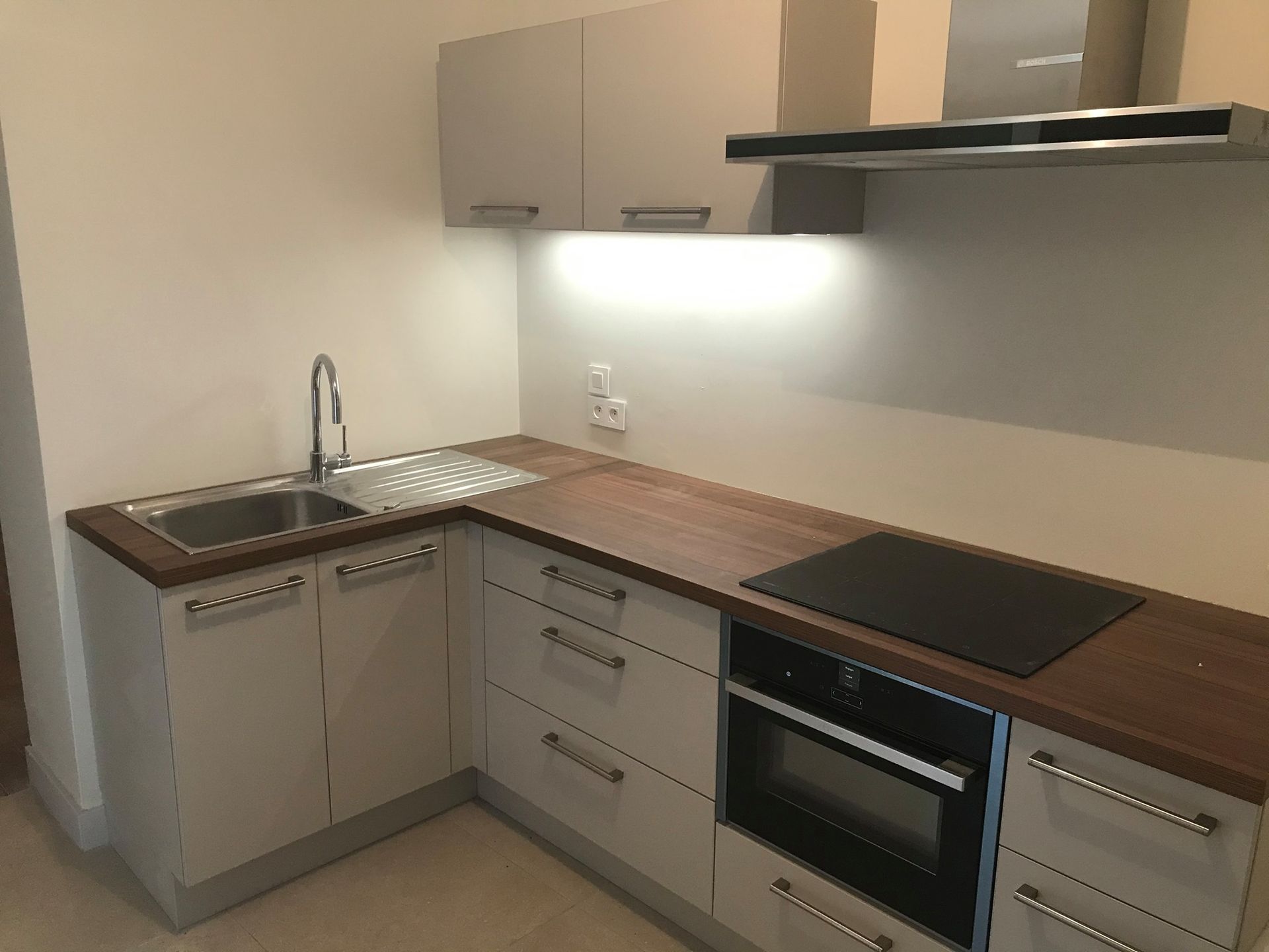 Cuisine blanche en bois