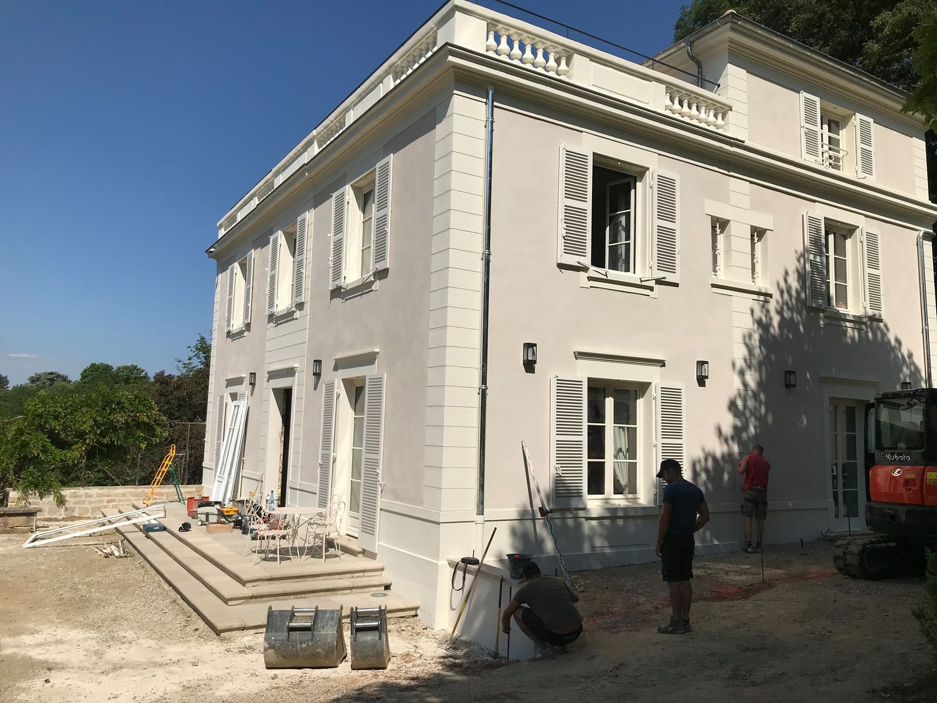 Maison blanche en rénovation