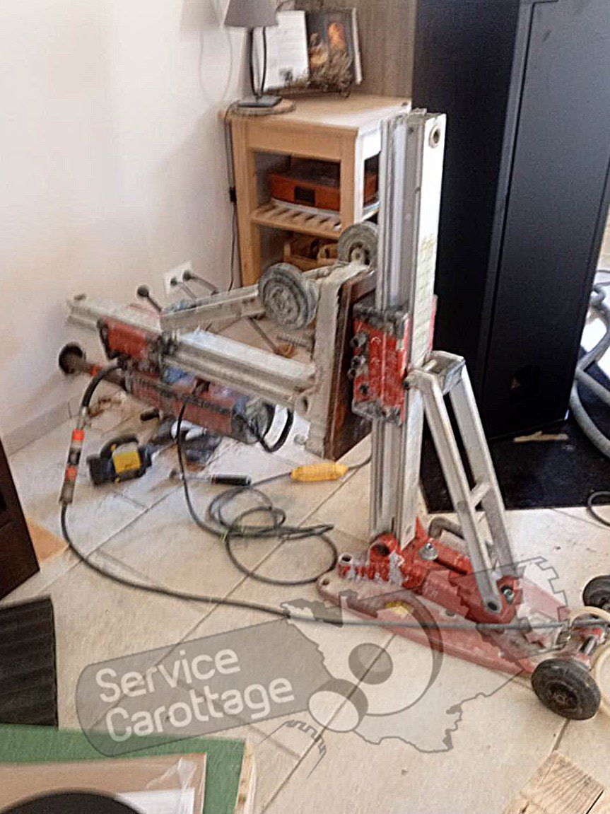 Carotteuse en place chez le particulier