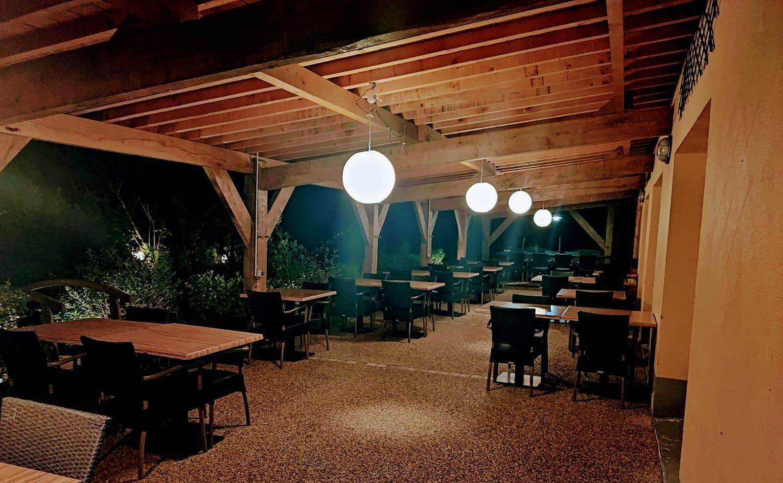 Terrasse de l'Auberge du Val d'Ornain