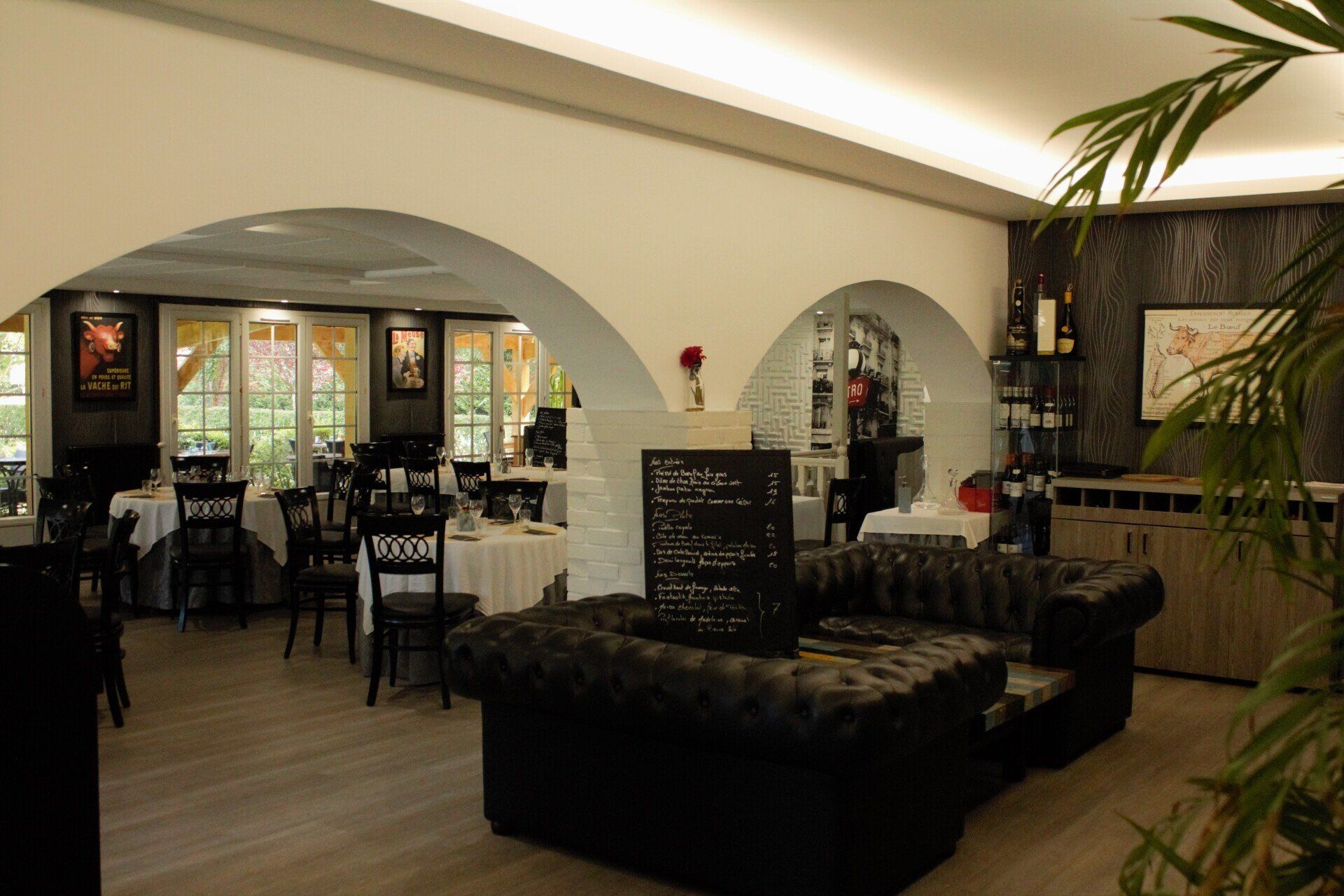 Intérieur du restaurant du Val d'Ornain