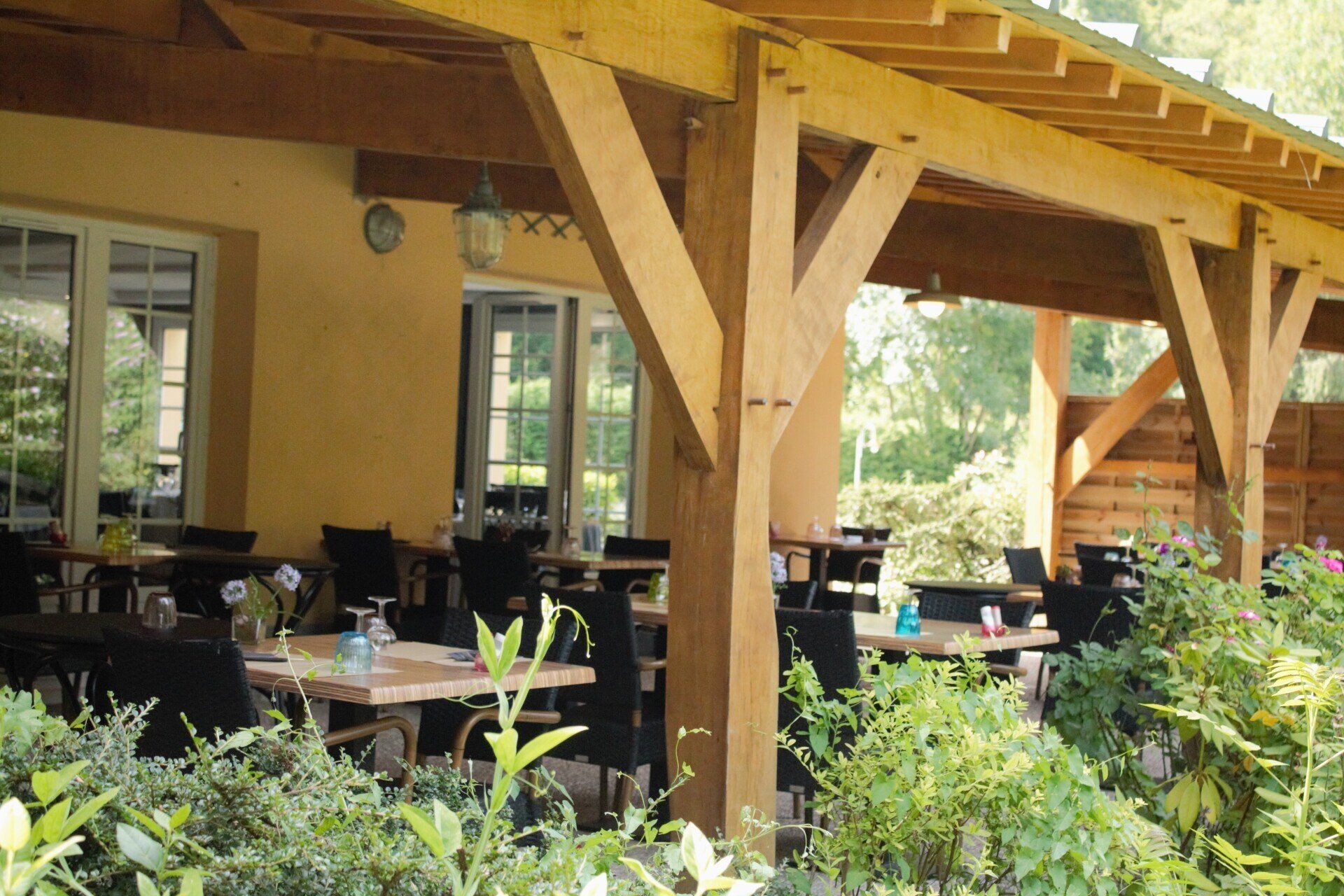 Terrasse de l'Auberge du Val d'Ornain