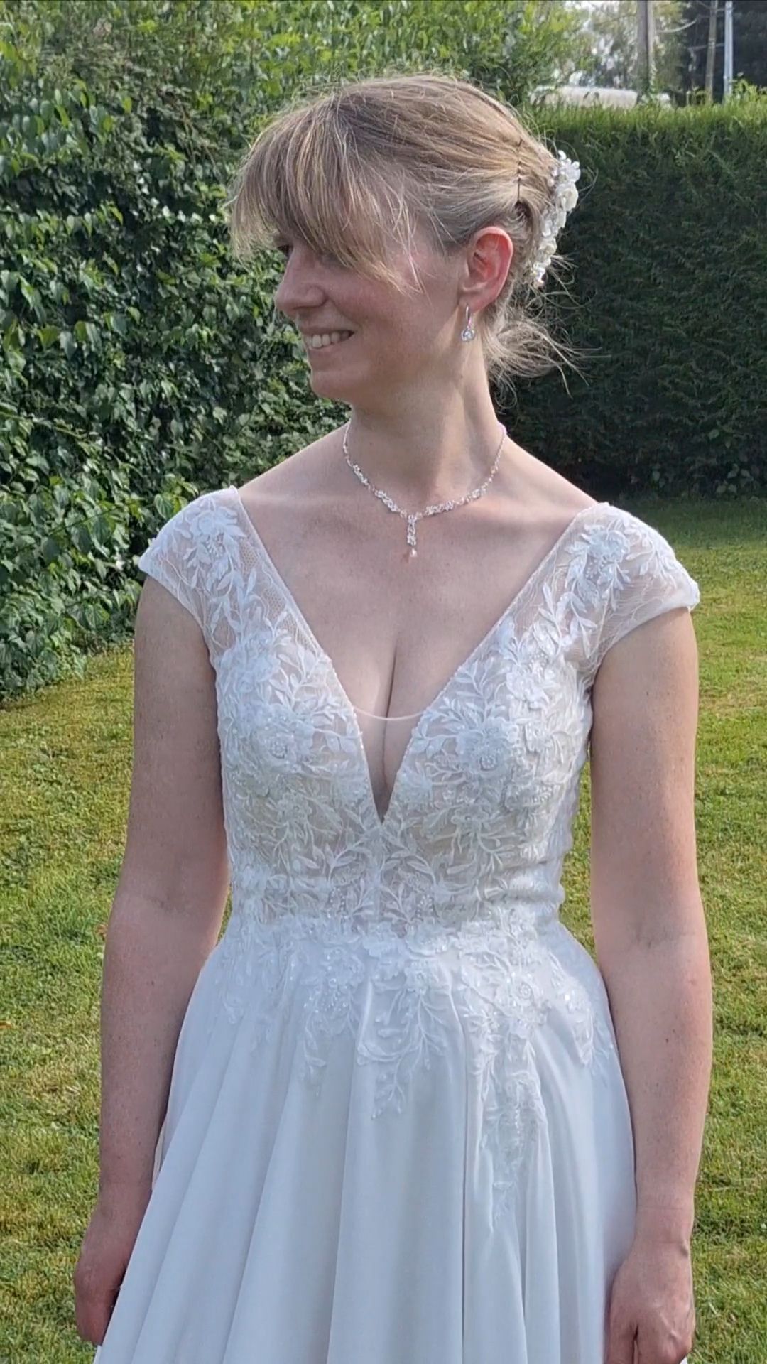 Robe de mariée bohème chic dentelle et mousseline en dentelle près de Bellême dans l'Orne