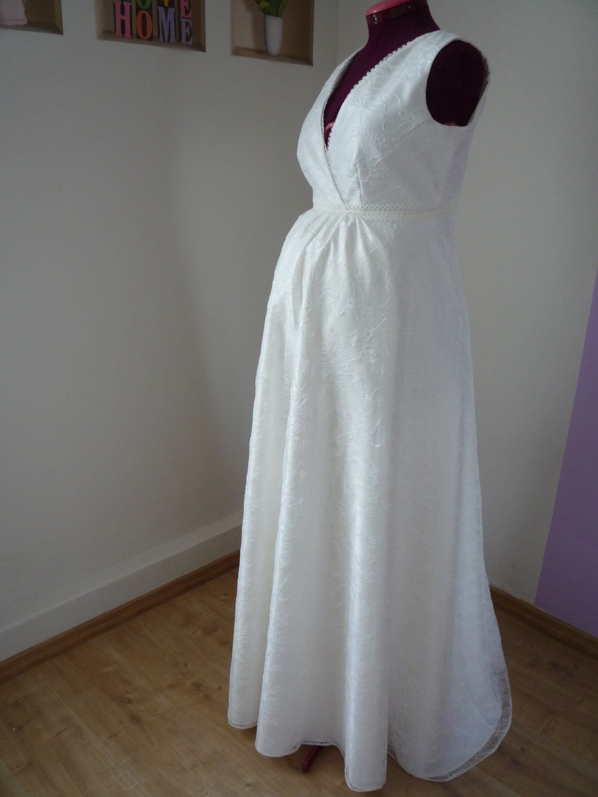 Robe de mariée  dentelle femme enceinte grossesse  Evreux