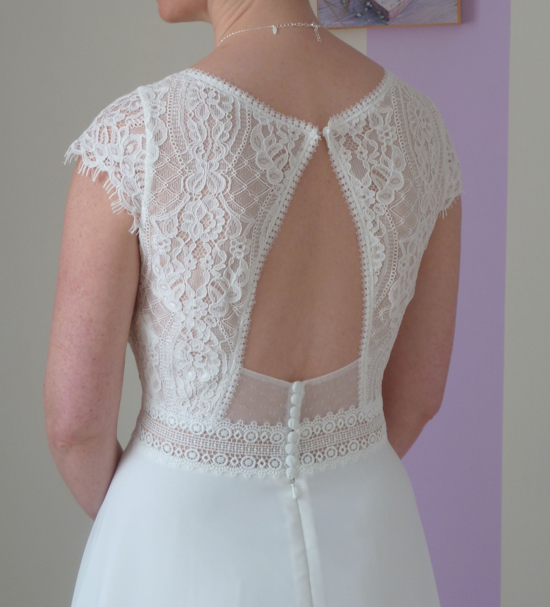 dos  dentelle chantilly  robe de mariée bohème Evreux