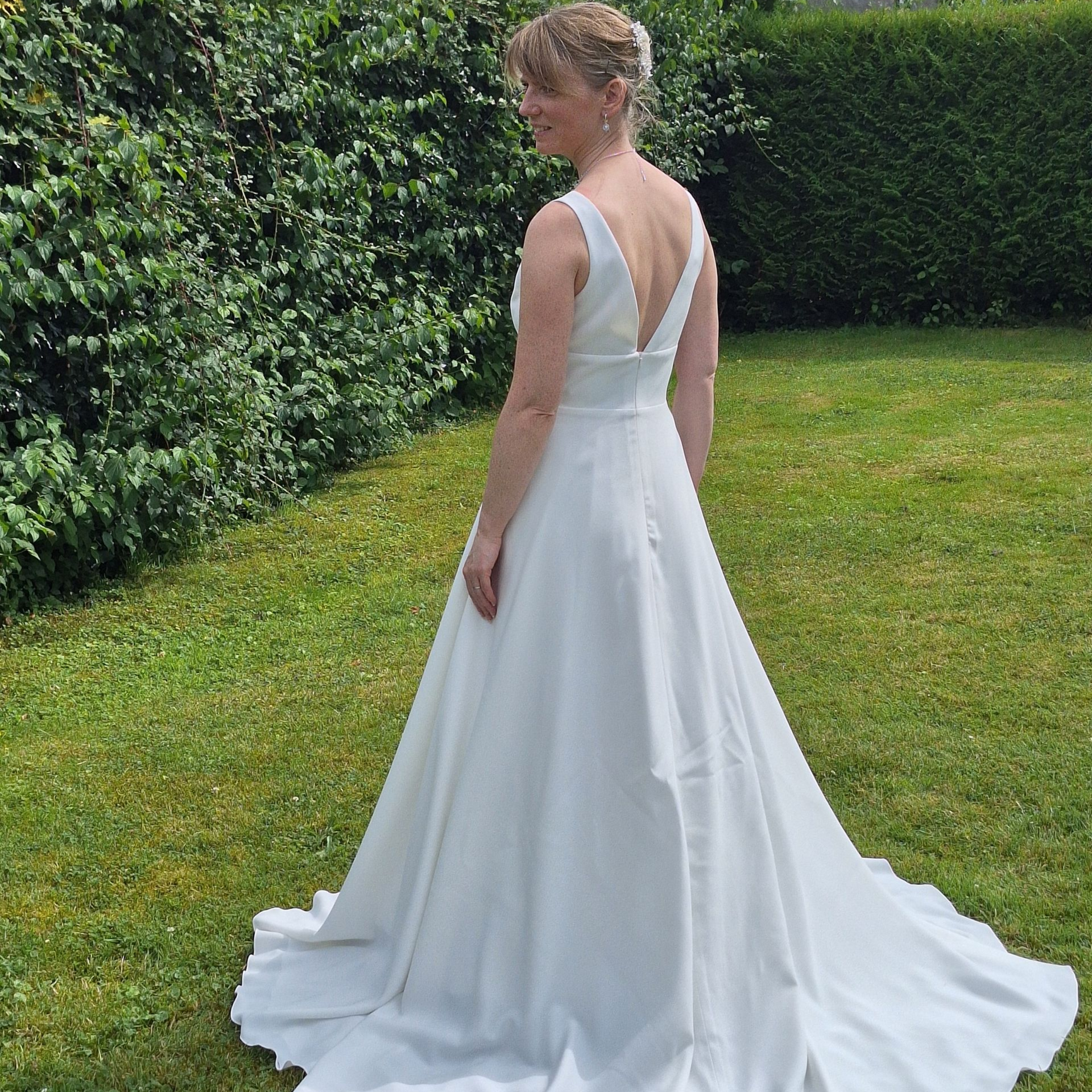 Robe de mariée simple et chic sans dentelle de Bianco Evento 