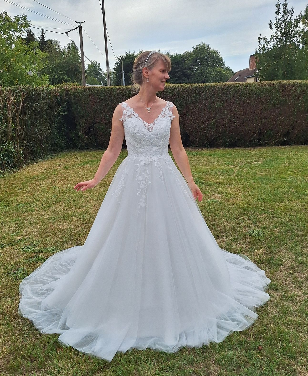 robe de mariée princesse dentelle et tulle pailleté-Cofection sur mesure Normandie Mariage près d'Alençon 