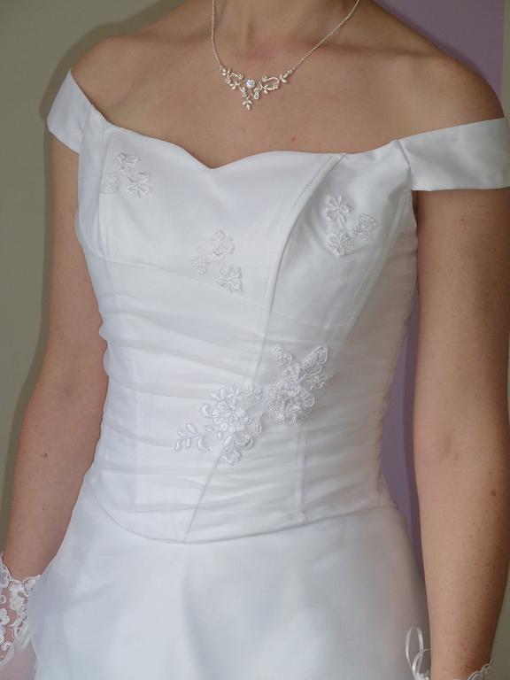 Corsage drapé épaules tombantes