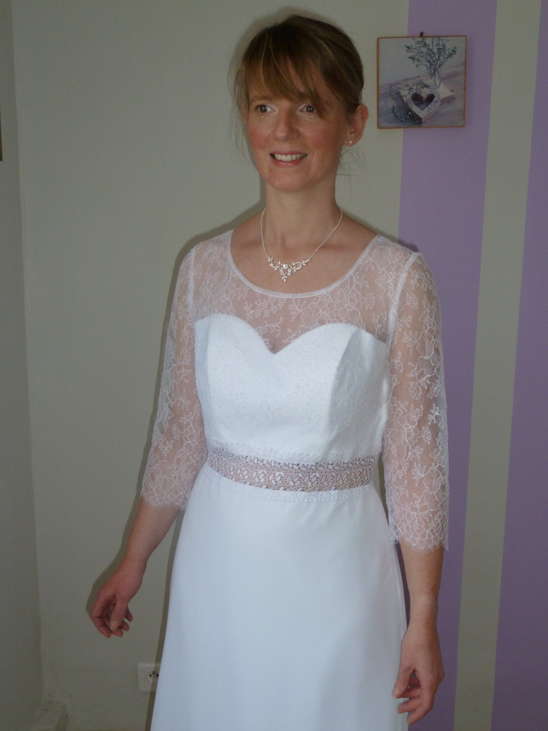 Haut dentelle avec ceinture