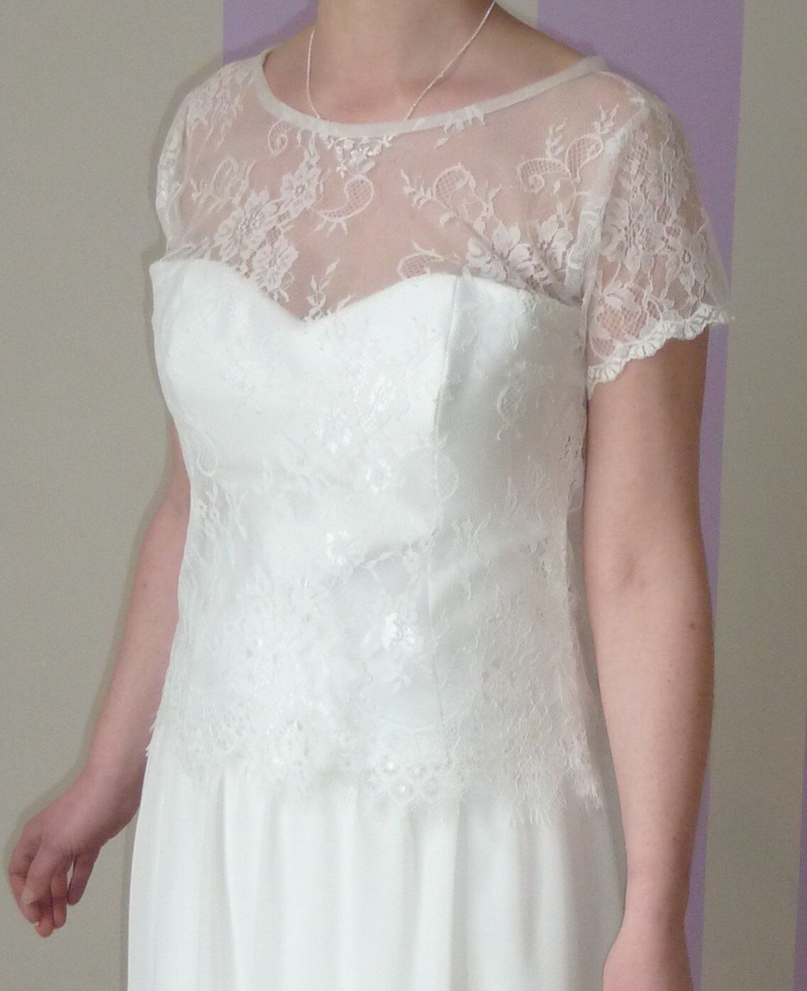 Top en dentelle indépendant