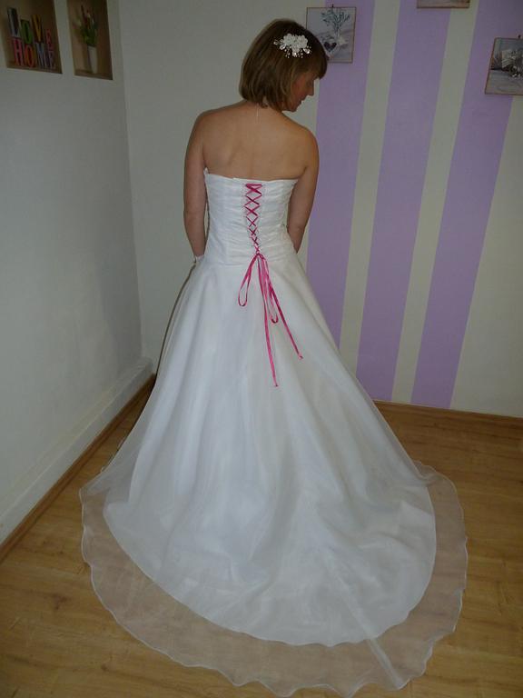 Robe princesse jupe avec traîne couleur