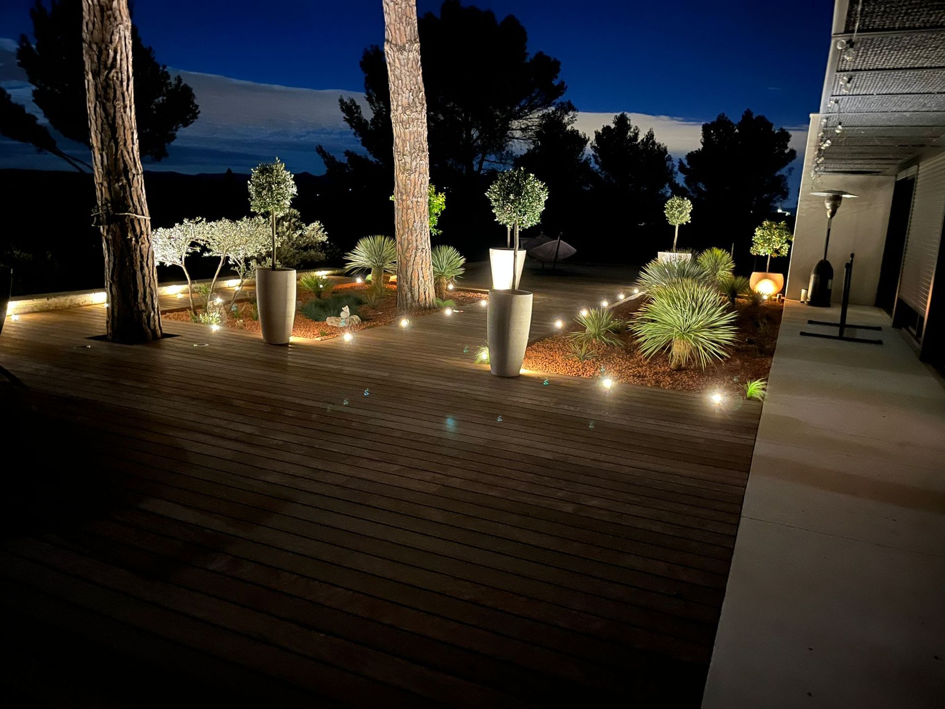 Terrasse vue de nuit à le Tholonet