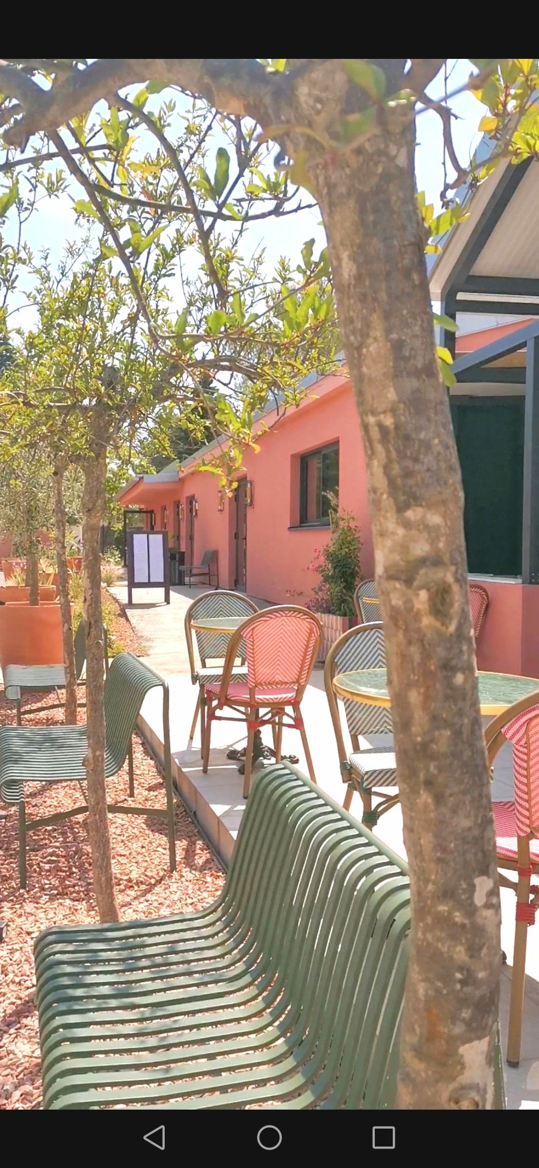 Ensemble de mobiliers de restauration à Aix-en-Provence