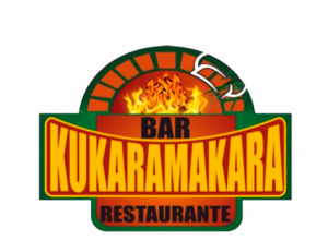 Logotipo para el restaurante y bar Kukaramakara, con un dise&ntilde;o verde y naranja que presenta llamas 