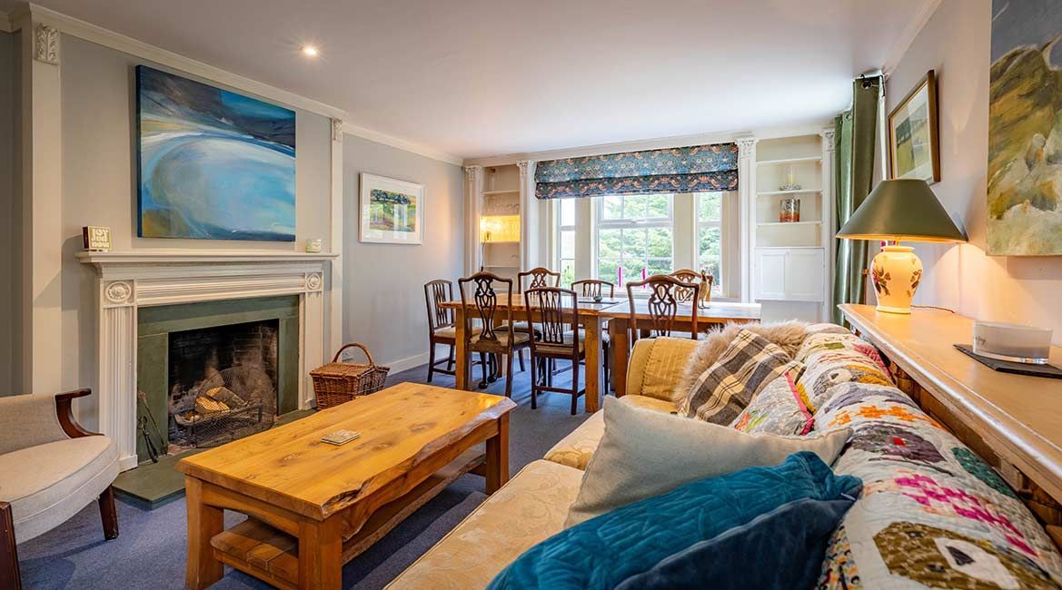 Hawks Nest Bed & Breakfast sofa and dining room