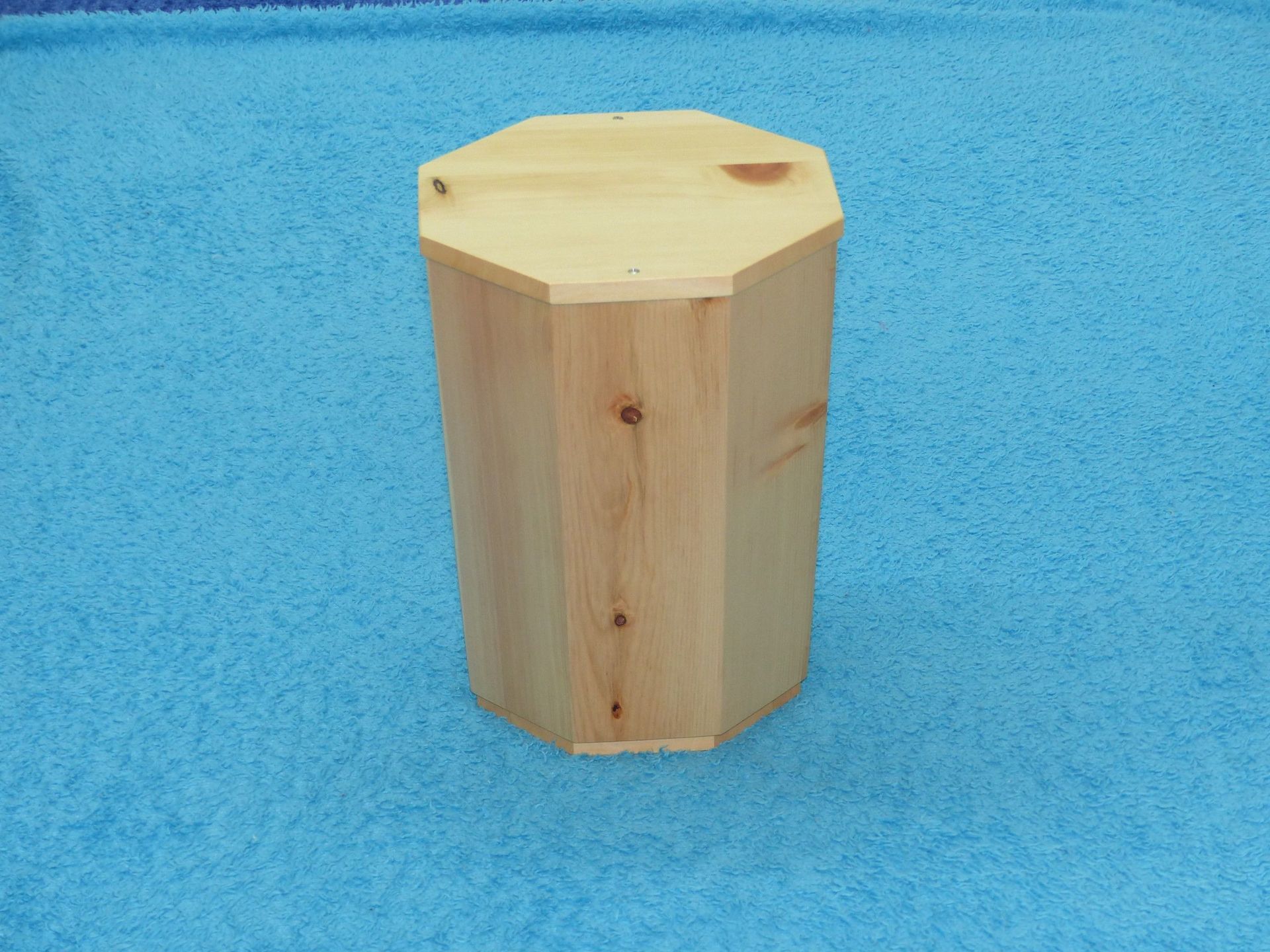 Holzurne - ABAS Bestattungen