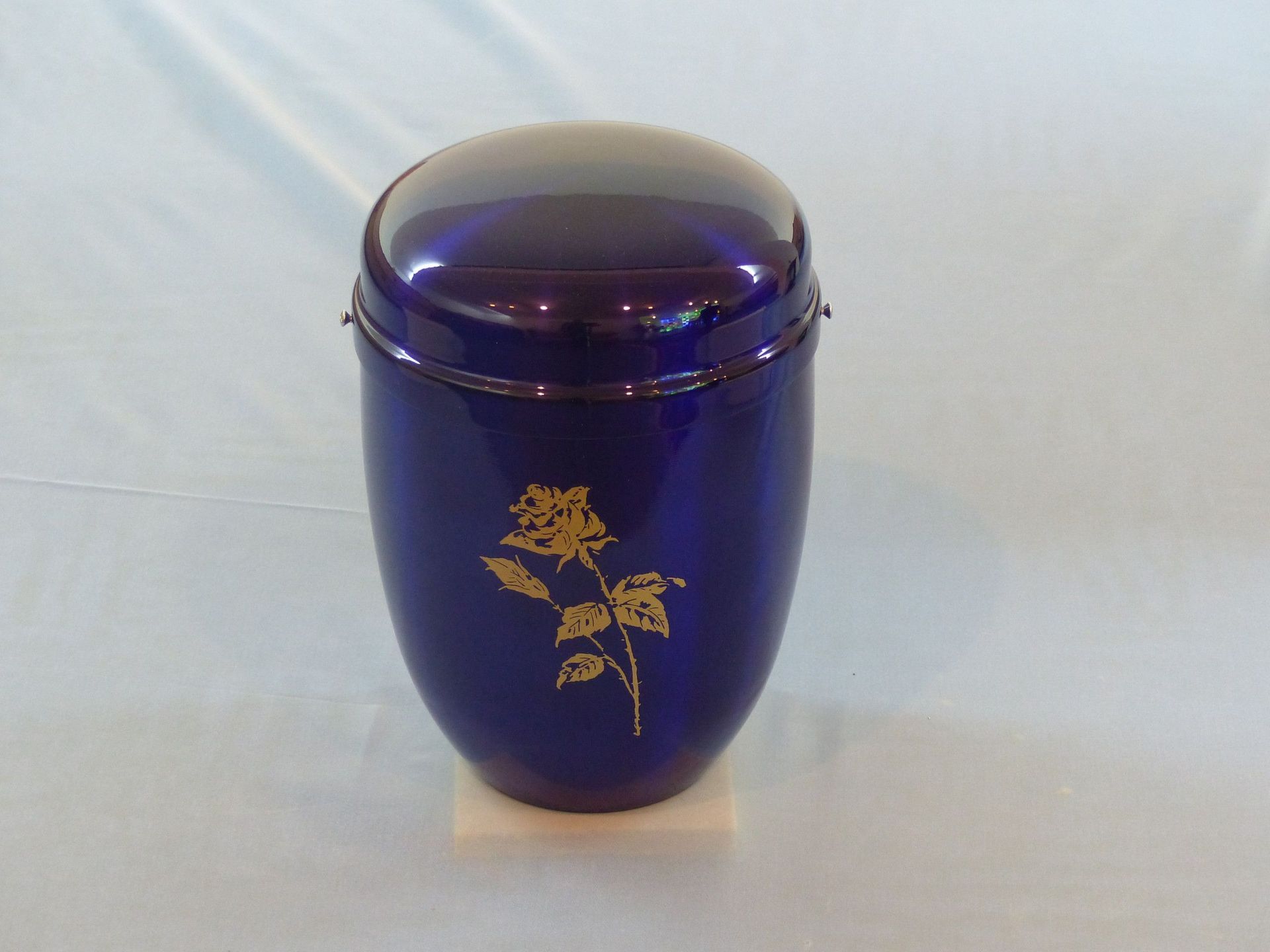 Stahlurne - ABAS Bestattungen