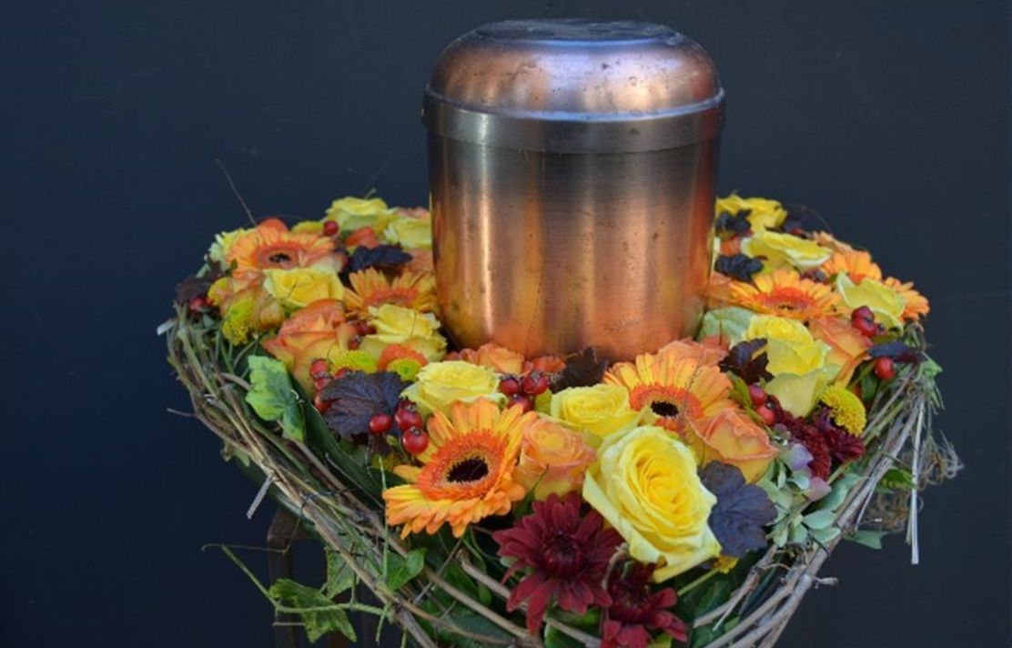 Urnengesteck - ABAS Bestattungen