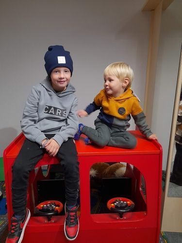 Kinder modeln für Kinderbekleidung