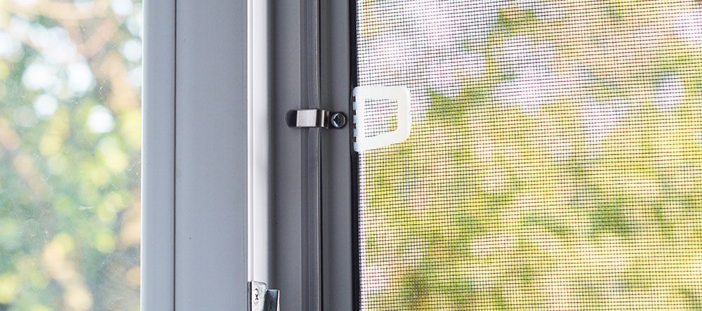 Ajout d'une moustiquaire à une fenêtre