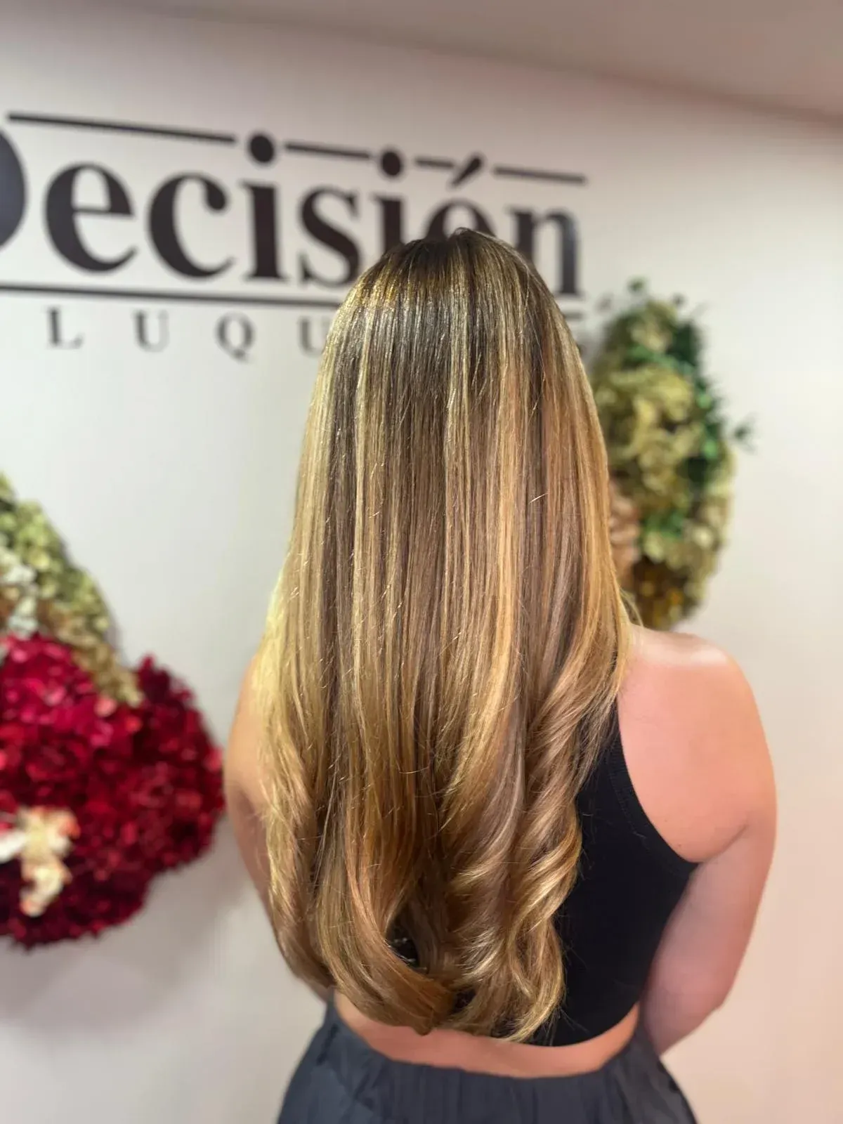 foto corte de pelo peluquería mujer