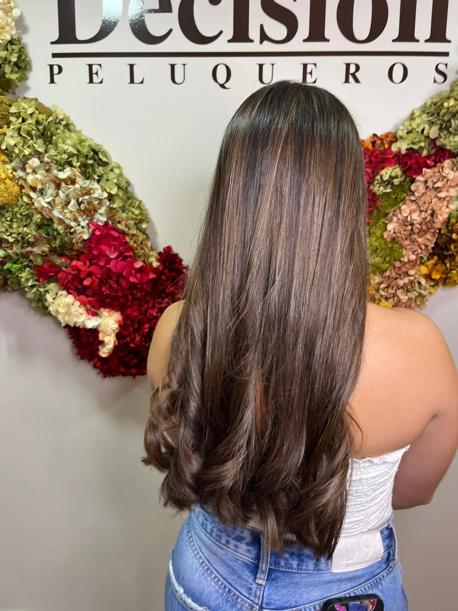 foto corte de pelo peluquería mujer