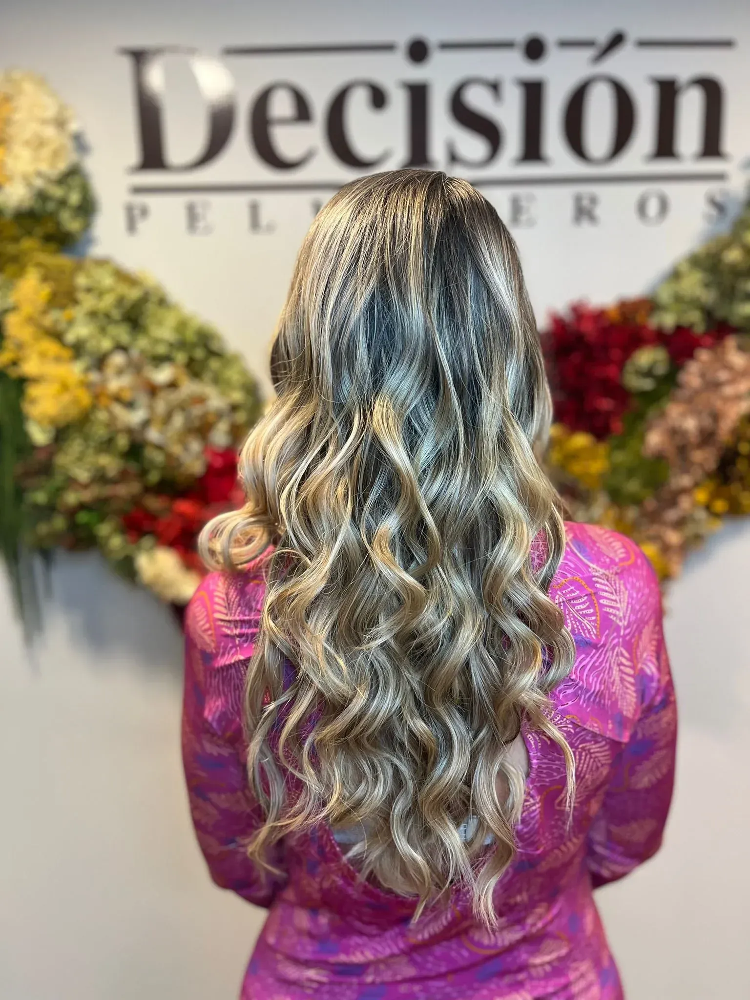 foto corte de pelo peluquería mujer