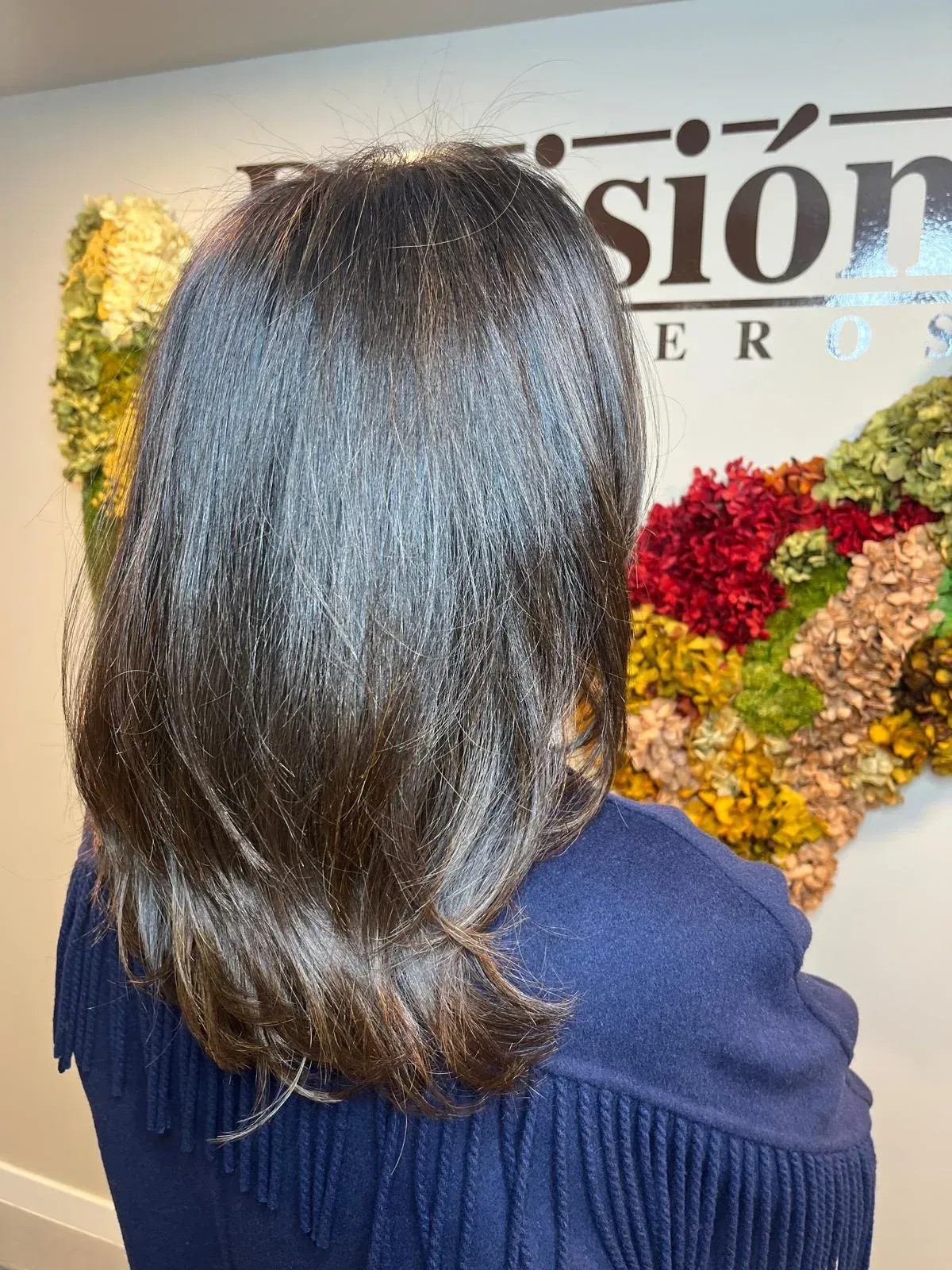 foto corte de pelo peluquería mujer