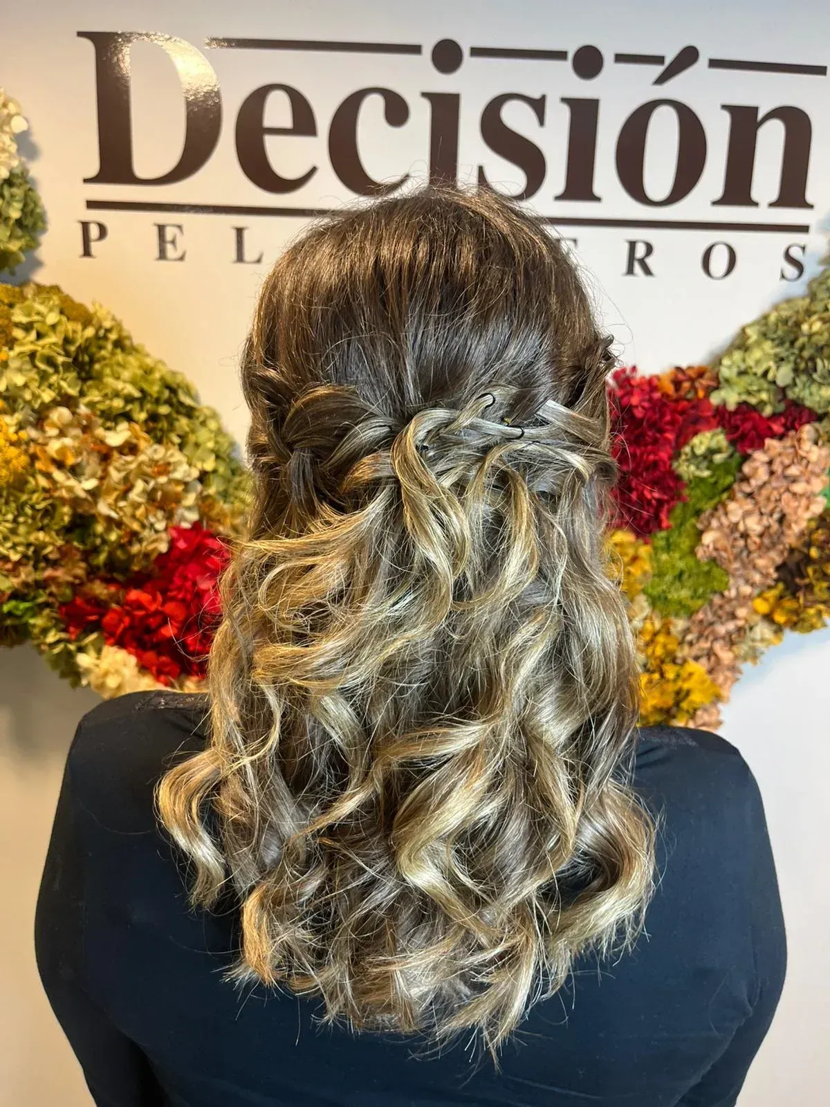 foto corte de pelo peluquería mujer