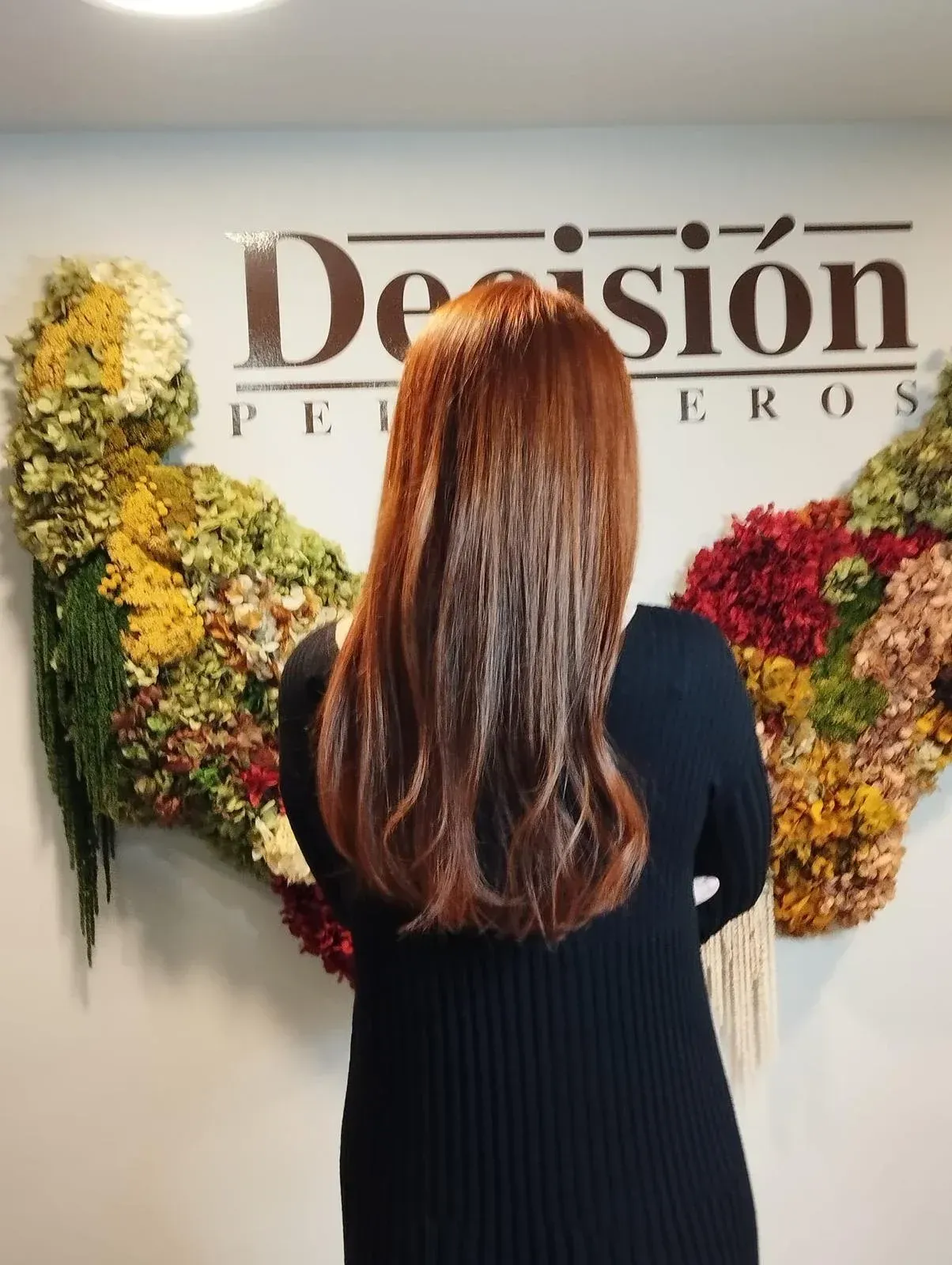 foto corte de pelo peluquería mujer