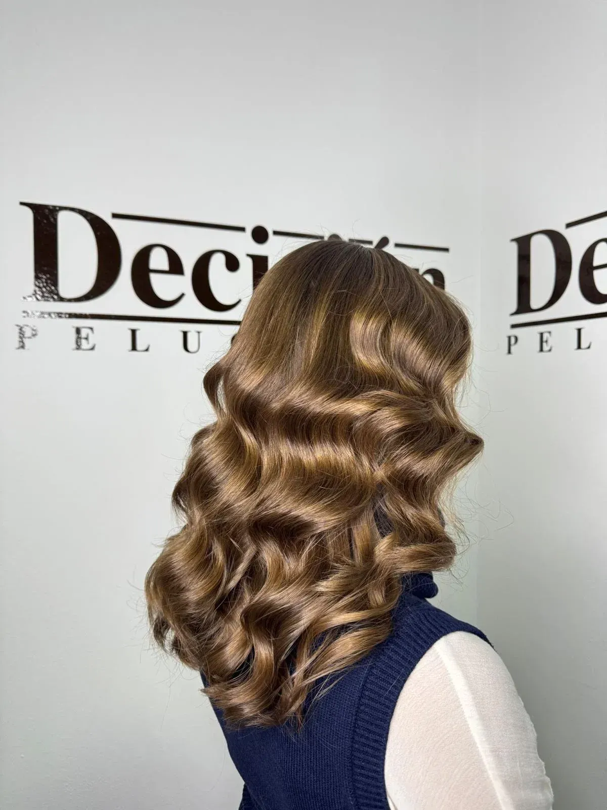 foto corte de pelo peluquería mujer