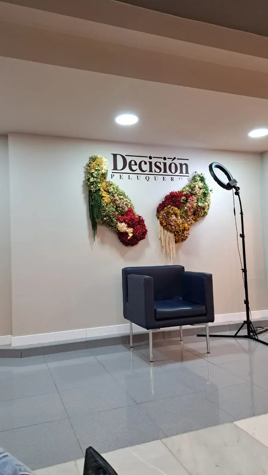 foto corte de pelo peluquería mujer