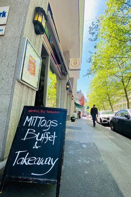 Zentral Thai Restaurant & Takeaway, Rujiwan Tangsiri Außenansicht