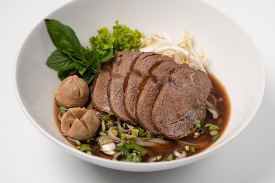Zentral Thai Restaurant & Takeaway, Rujiwan Tangsiri Gericht
