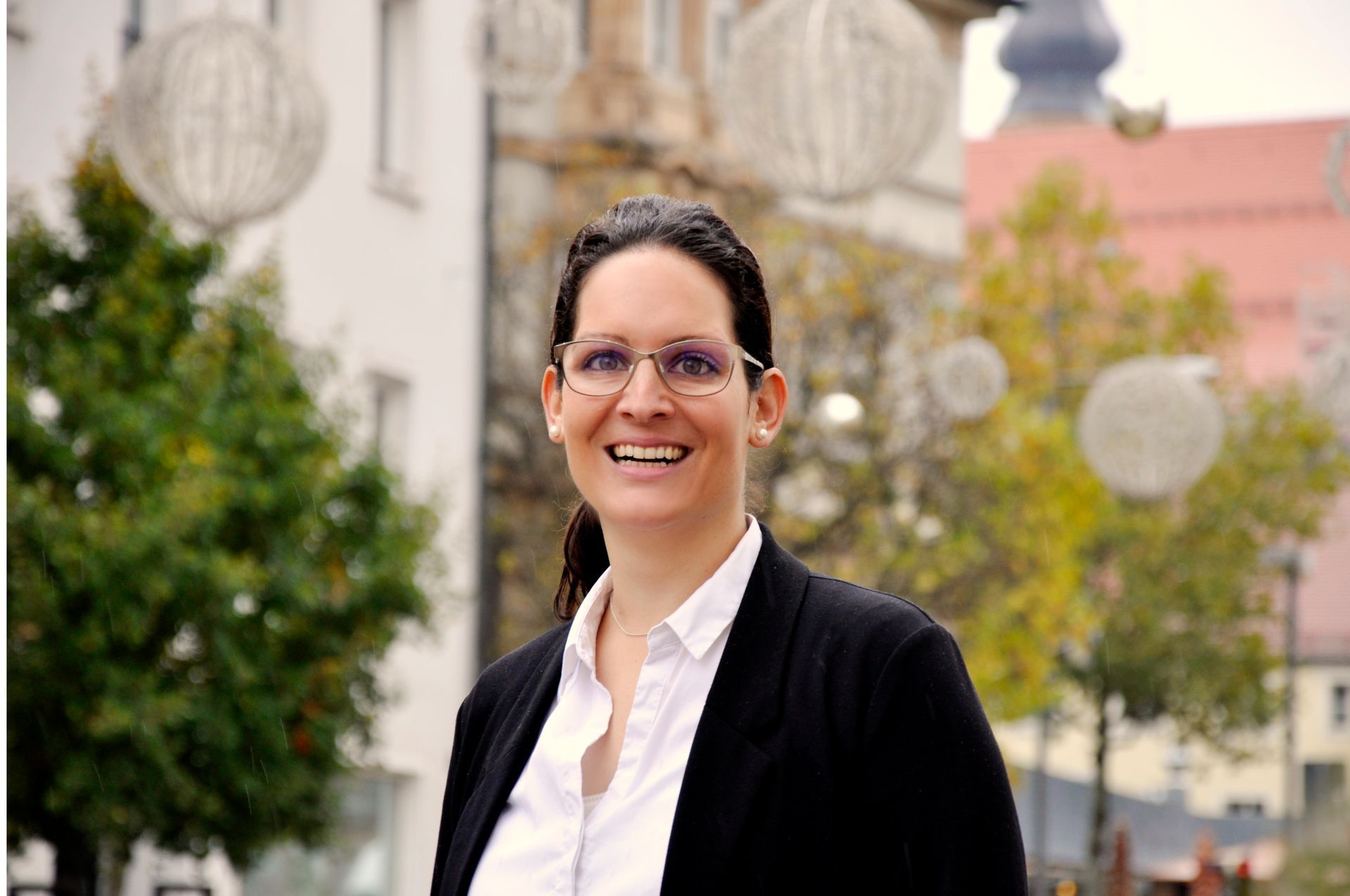 Stefanie Auer: Kompetenz in Steuerberatung und Recht