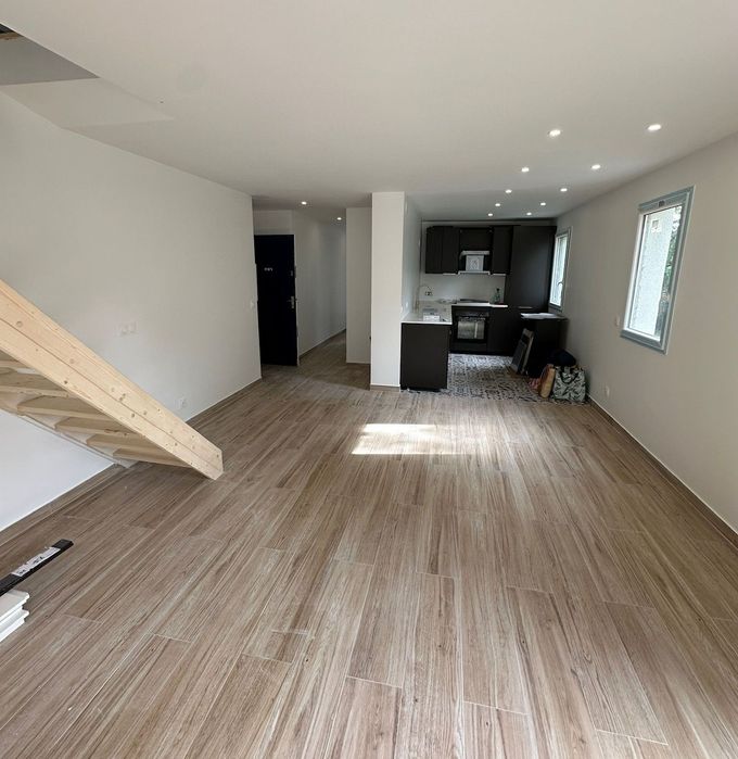 Pose carrelage imitation parquet 