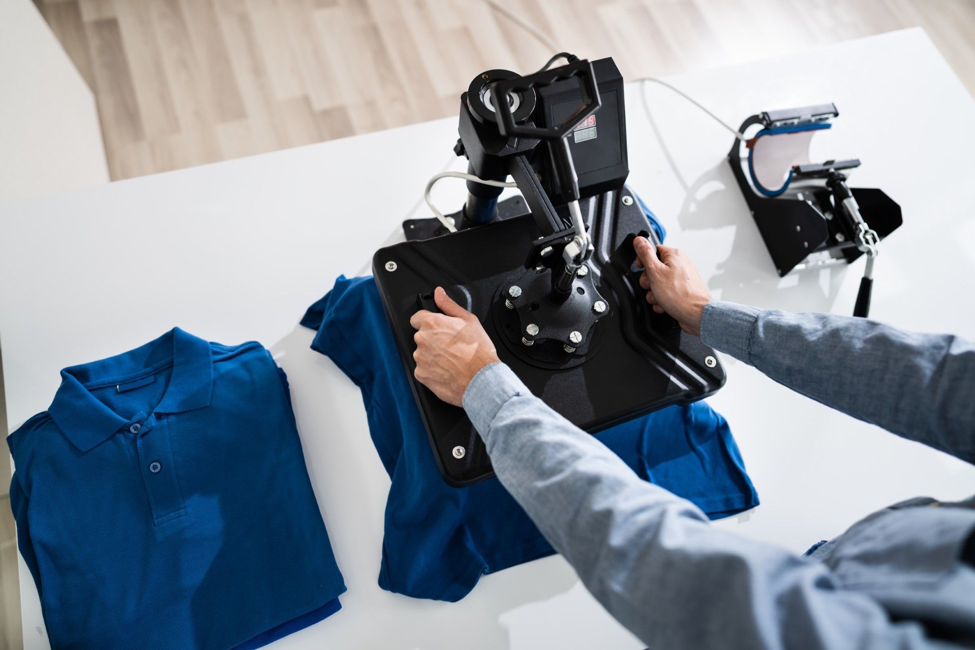 Hand bedient Maschine zum Bedrucken von Stoff, Print und Sign Werbetechnik