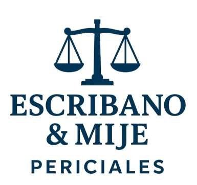 Logotipo con balanza de la justicia azul marino sobre el texto &ldquo;ESCRIBANO & MIJE PERICIALES&rdquo; sobre fondo blanco.