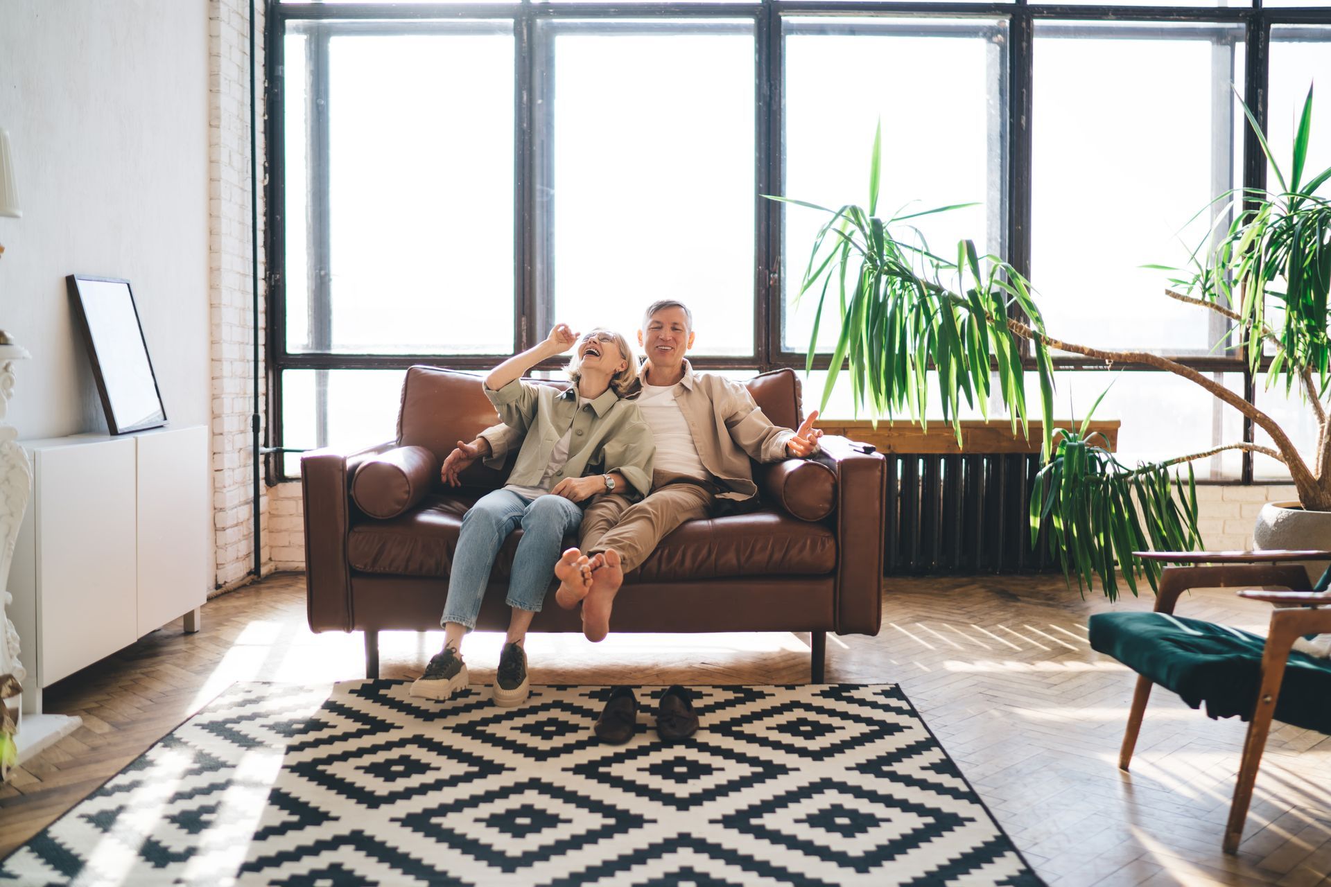 Un couple dans son nouvel appartement de Laval