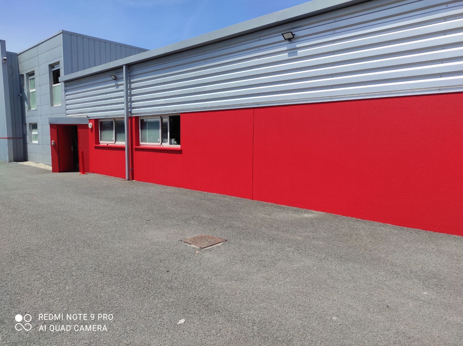 Façade d'une carrosserie rénovée