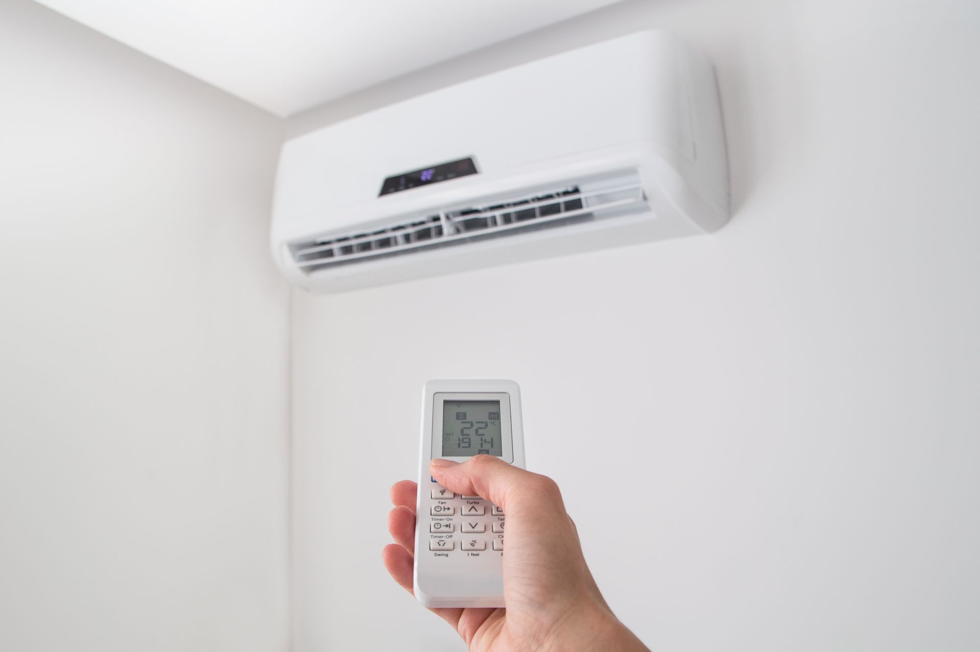 Un système de climatisation avec une télécommande
