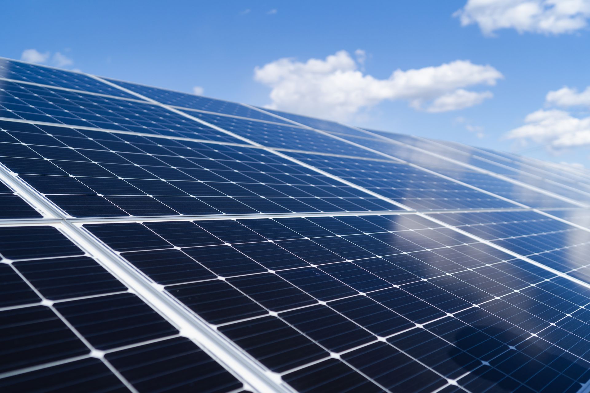 Une installation de panneaux solaires