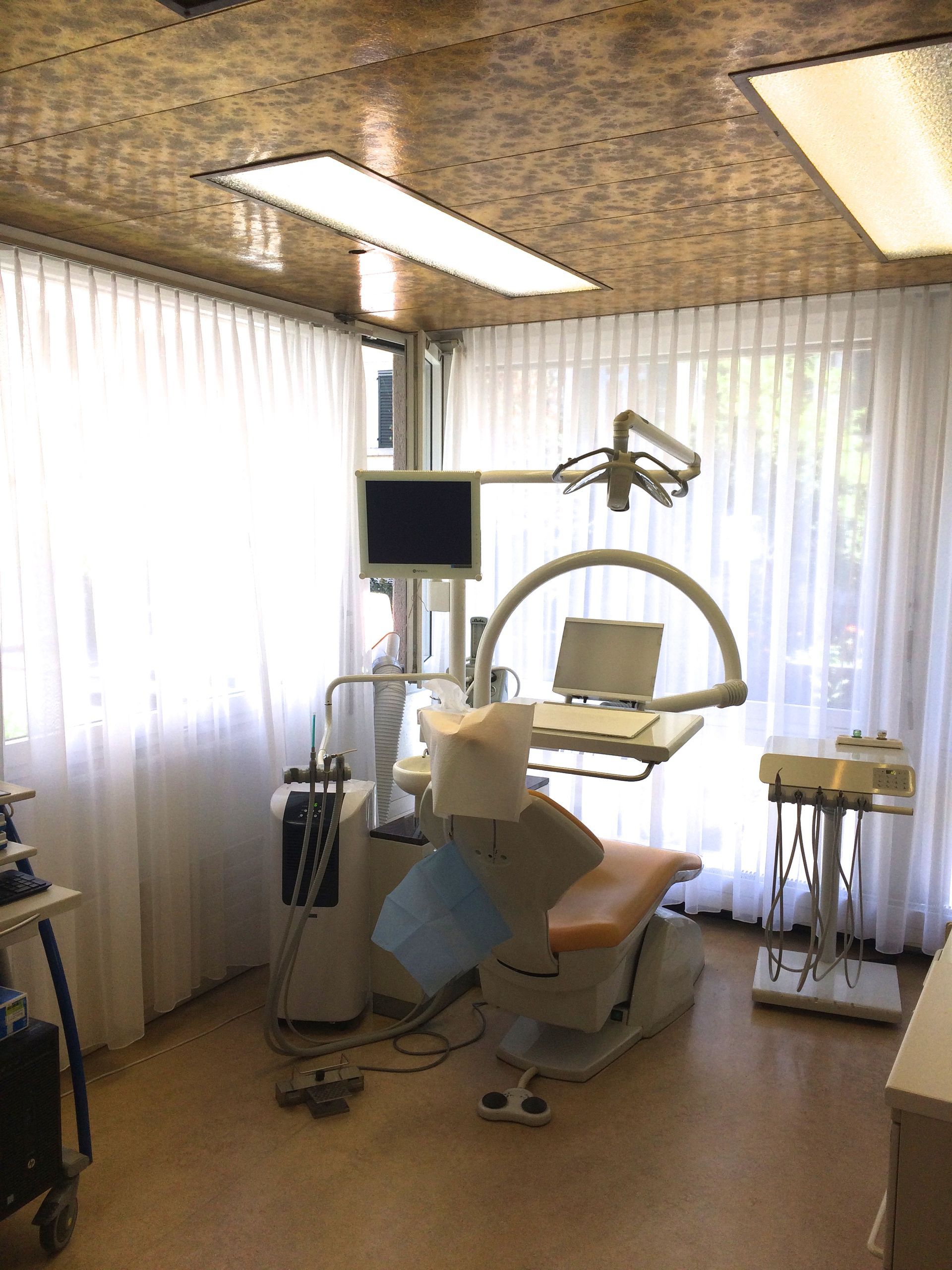 Behandungszimmer - Dres. Dolly & Horst Kelkel