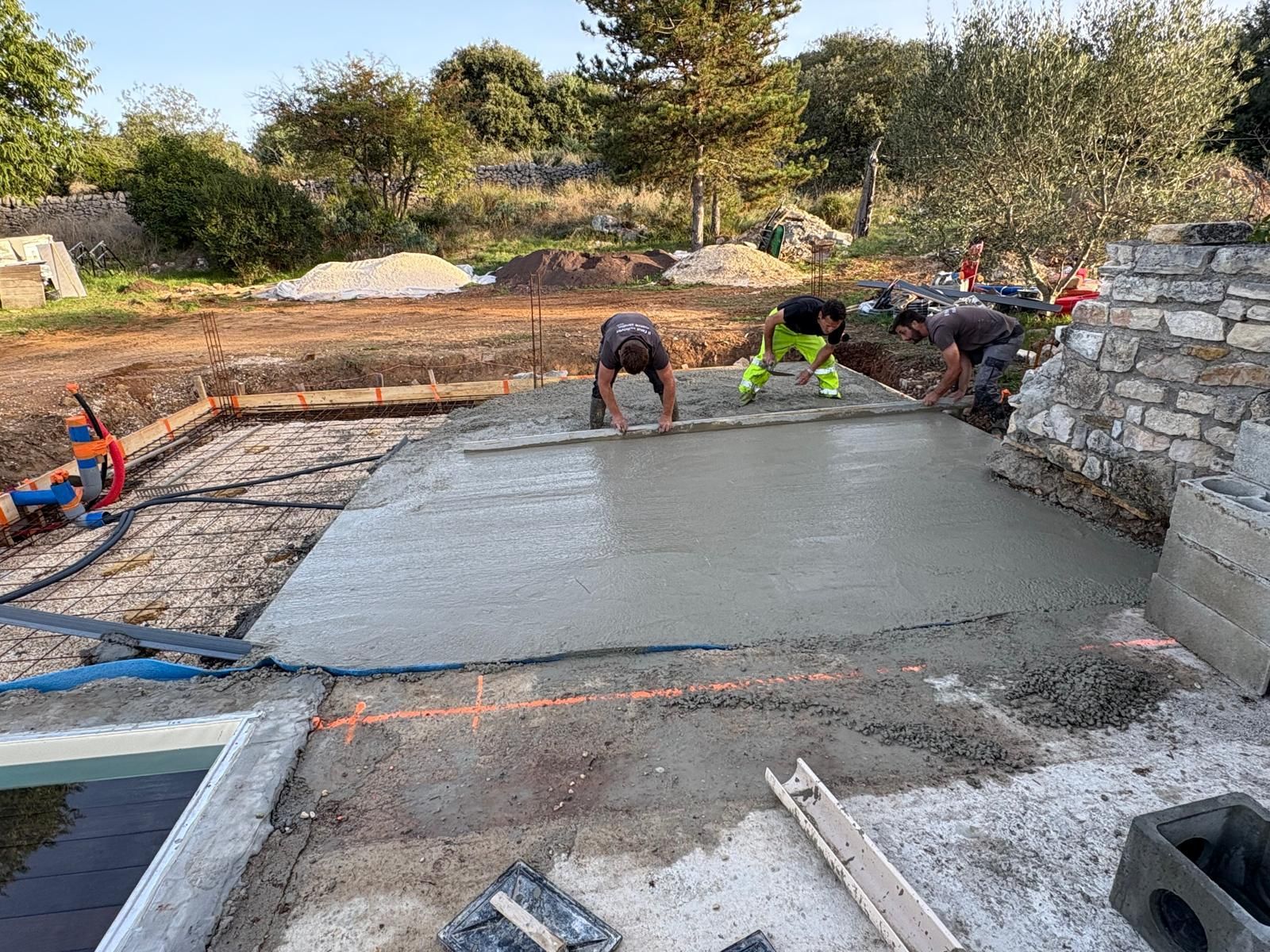 Réalisation d'une dalle pour la future cuisine d'été