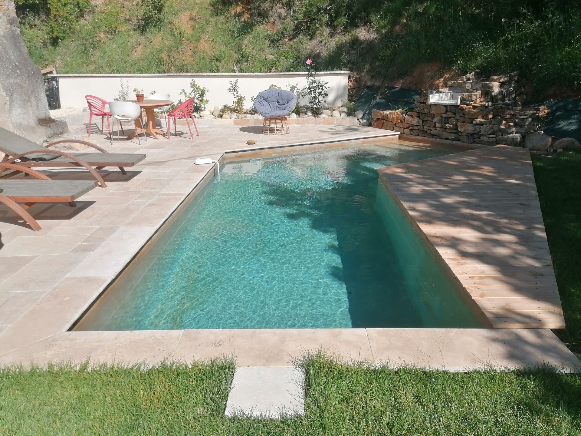 Piscine rectangulaire, réalisation en prompt