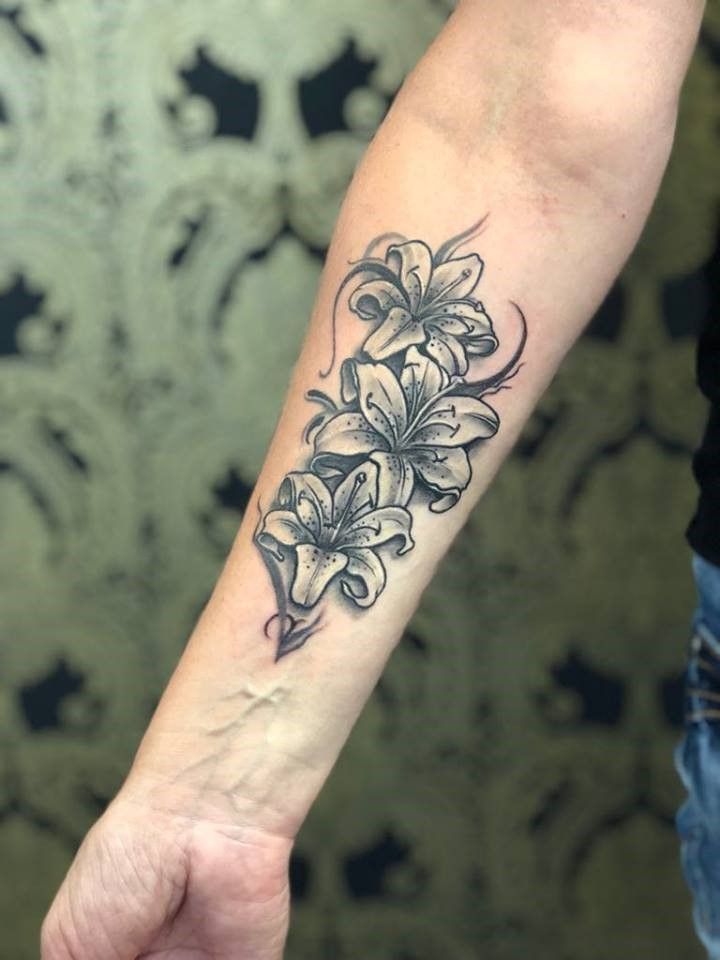 Fotogalerie ,,Tattoos neu'' von Tattoo V,