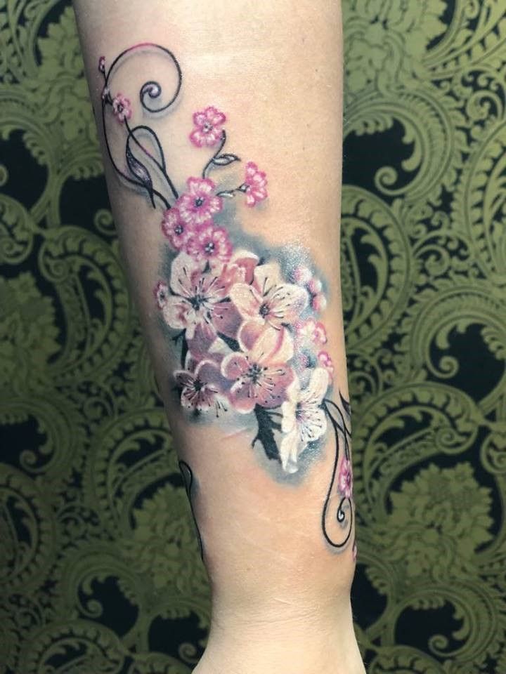 Fotogalerie ,,Tattoos neu'' von Tattoo V,