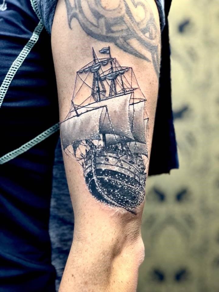 Fotogalerie ,,Tattoos neu'' von Tattoo V,